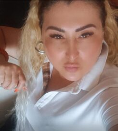 Medyum Zeynep
